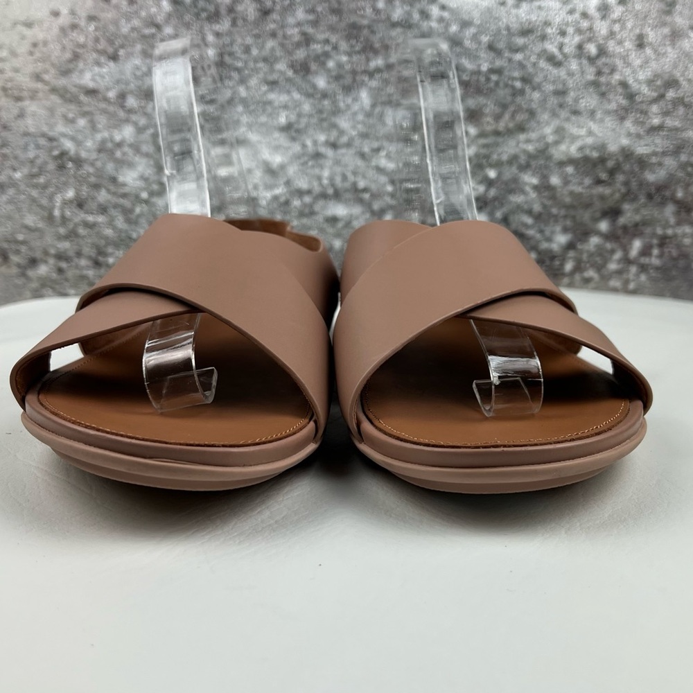 534aub Fitflop Elegant Women's nude Sandals
Size 10 - Picture 2 of 10